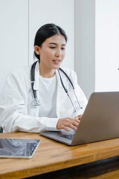 How much should an online doctor certificate cost in 2025?