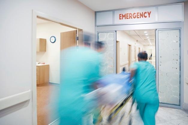 How nursing education prepares students for patient trauma and emergencies