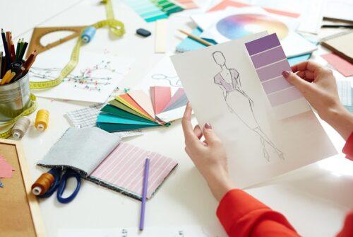 What is the difference between fashion design program and retail management courses?