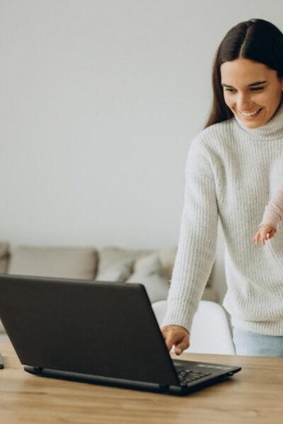 How to Find the Right Nanny or Babysitting Job in Seattle and What to Expect