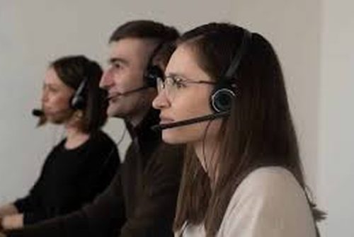 How to Highlight Customer Service Skills Effectively on a Resume?