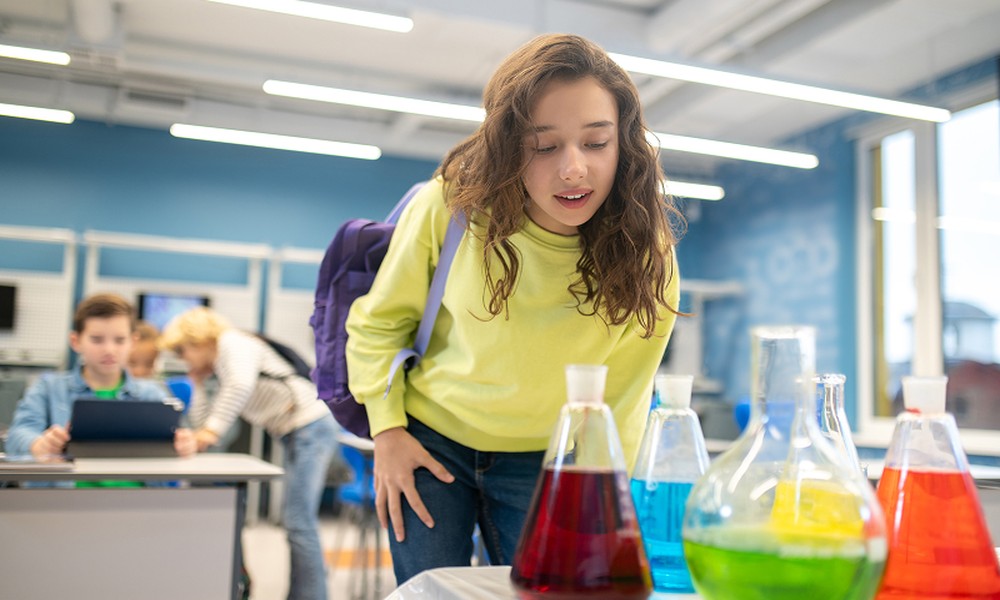 Managing the Jump from Secondary to JC Chemistry